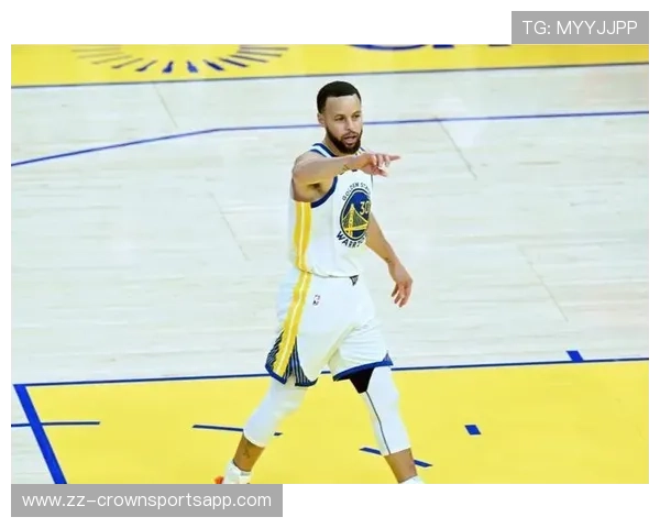 普尔无球跑动牵制防守为库里创造空位，较上季更高效