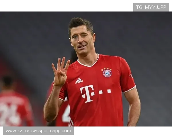 莱万终结依赖与战术角色如何体现？